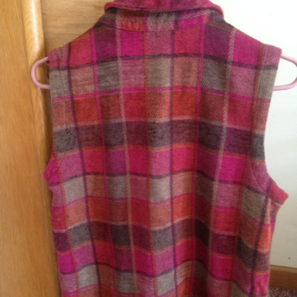 Vest - Picture 4 of 6